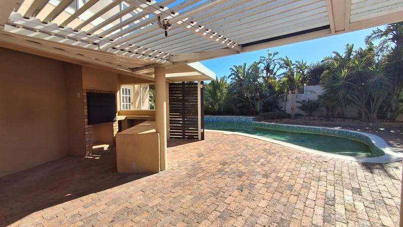 To Let 4 Bedroom Property for Rent in Flamingo Vlei Western Cape
